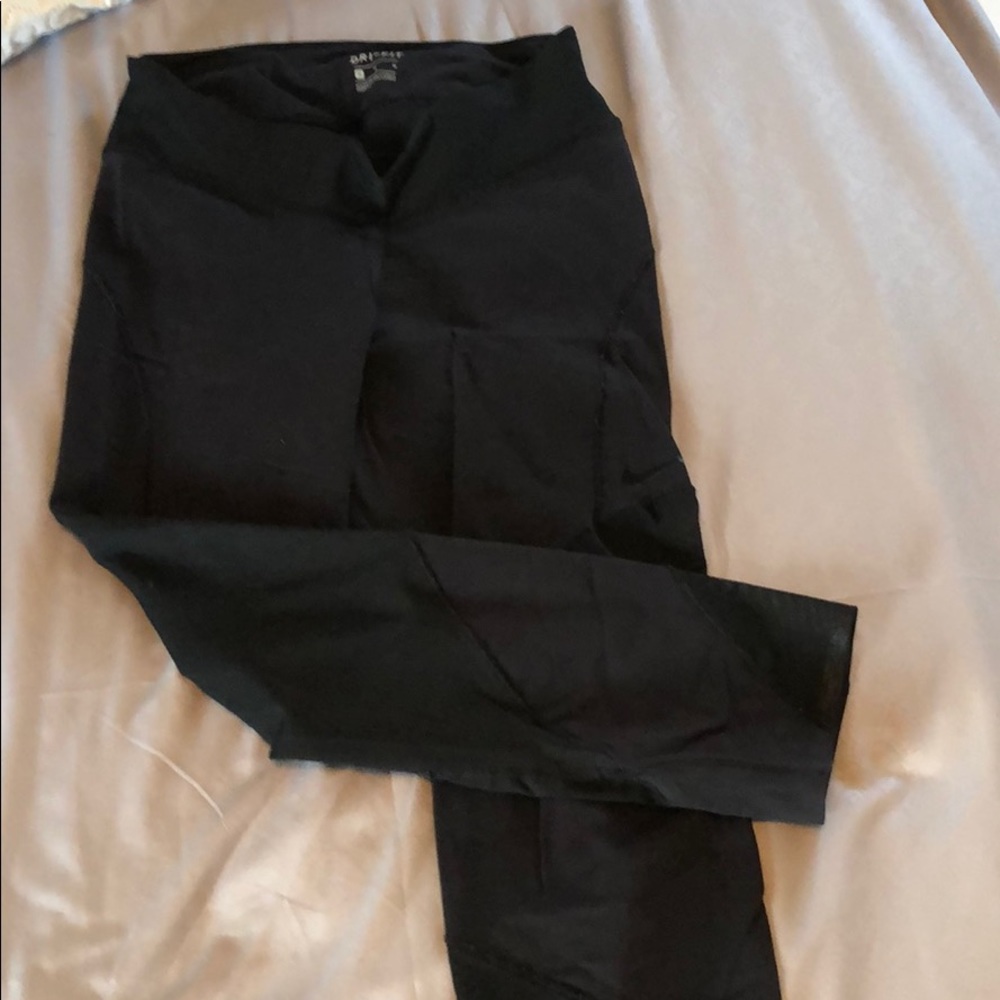 Black Nike capris